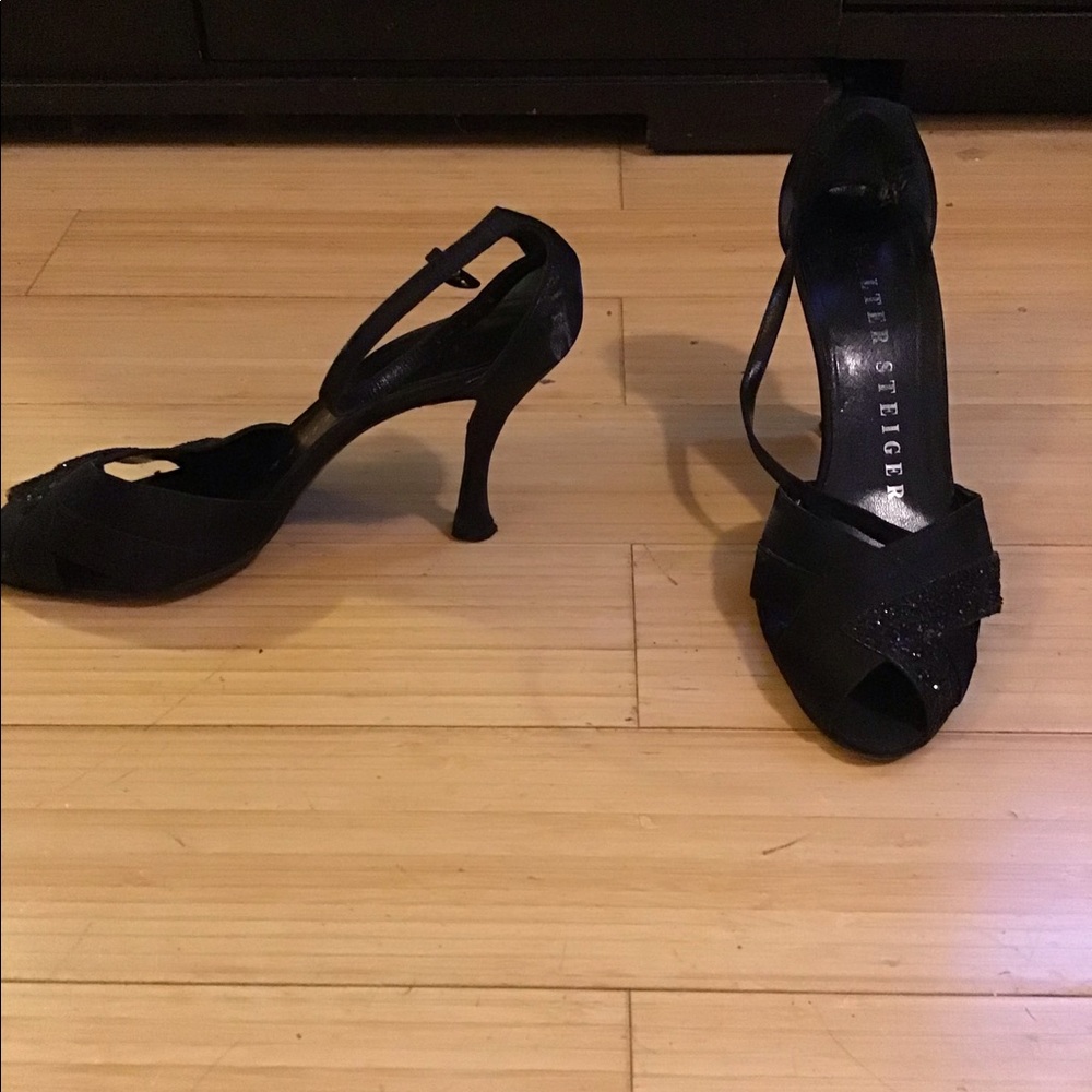 Black dressy heels with design